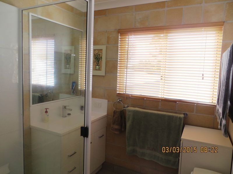 25 Edward St, Biggenden QLD 4621
