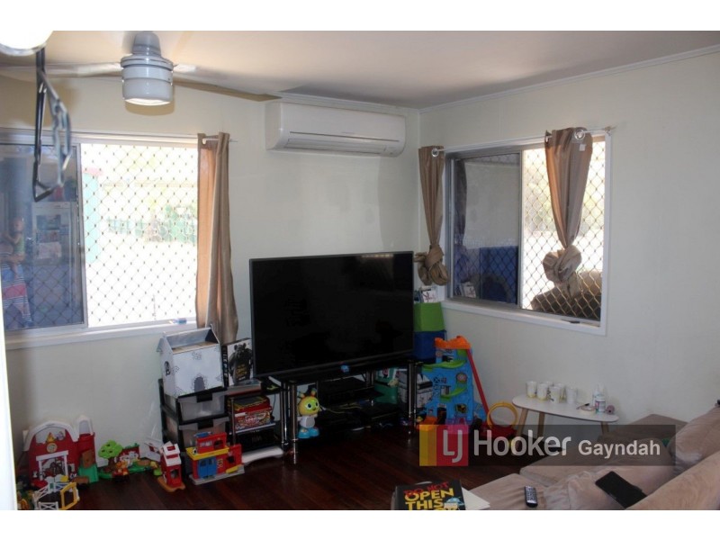 24 Barrow St, Gayndah QLD 4625