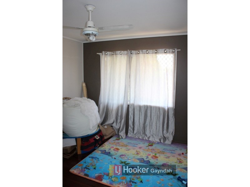 24 Barrow St, Gayndah QLD 4625