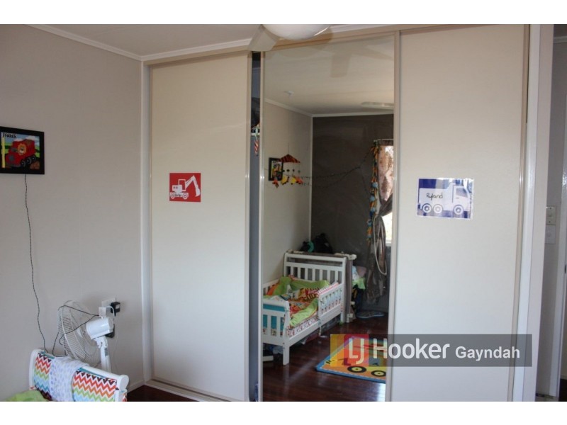 24 Barrow St, Gayndah QLD 4625