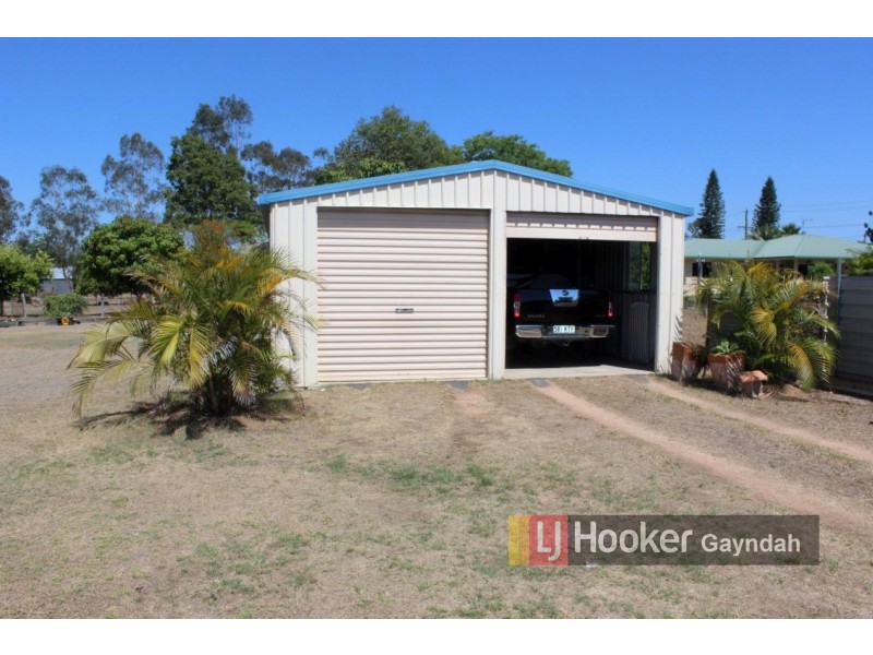 24 Barrow St, Gayndah QLD 4625