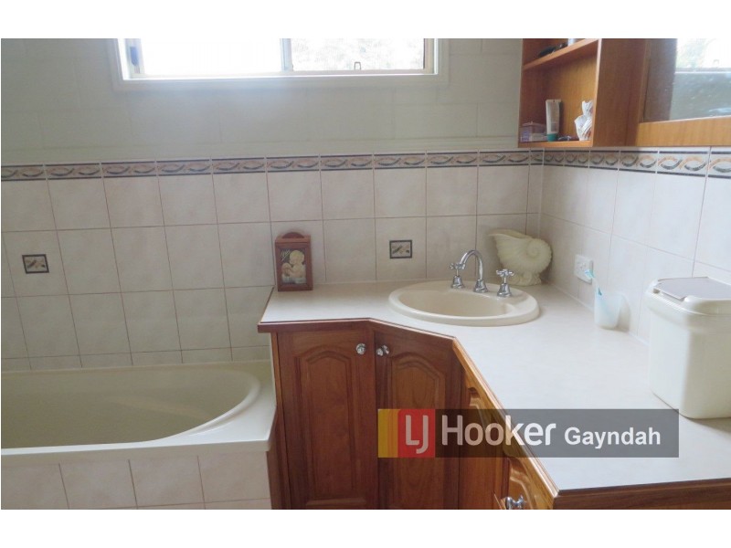 25 Nette St, Biggenden QLD 4621