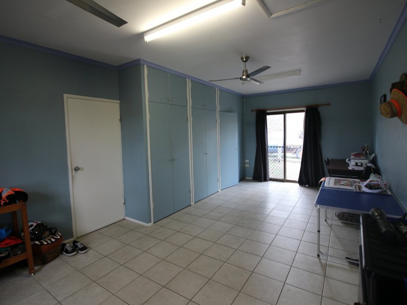 2 Huth Rd, Mount Perry QLD 4671