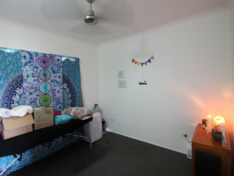 2 Huth Rd, Mount Perry QLD 4671