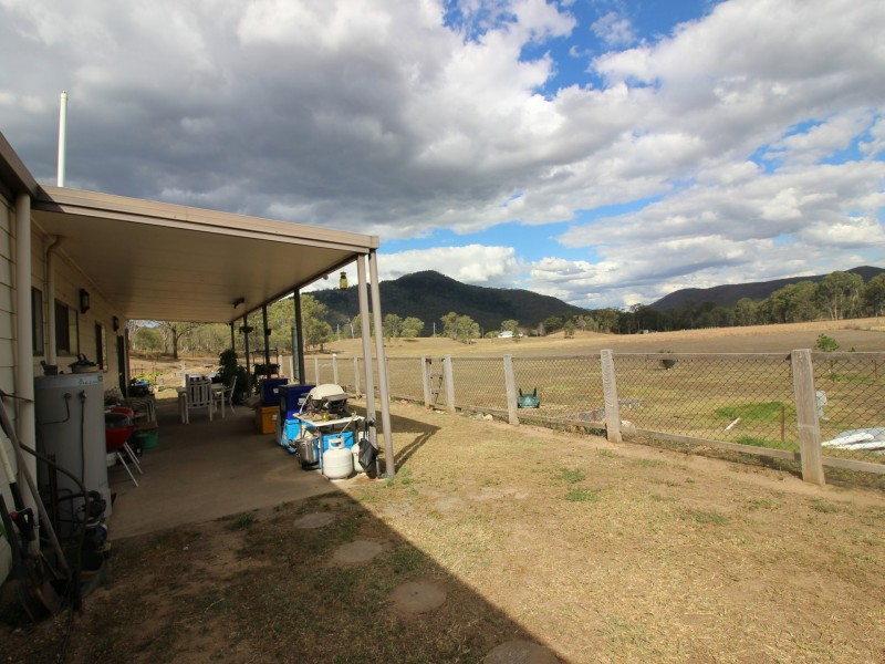 2 Huth Rd, Mount Perry QLD 4671