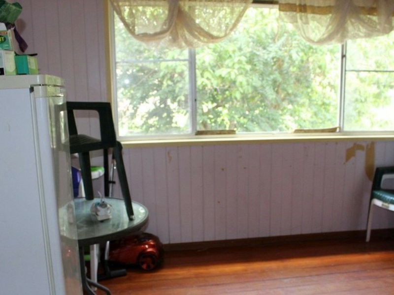 36 Old Maryborough Rd, Gayndah QLD 4625