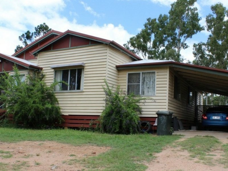 36 Old Maryborough Rd, Gayndah QLD 4625