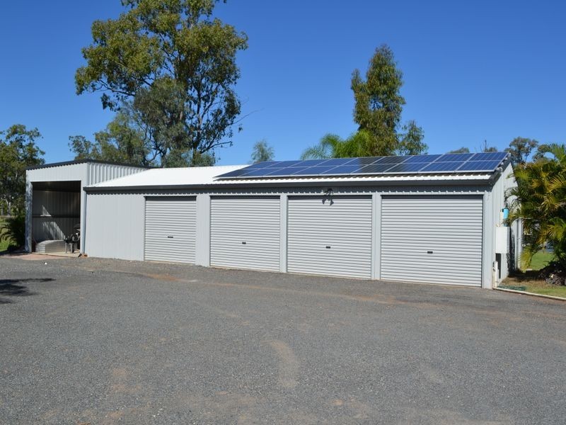 56-58 Adelong St, Gayndah QLD 4625