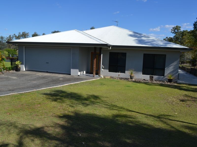 56-58 Adelong St, Gayndah QLD 4625