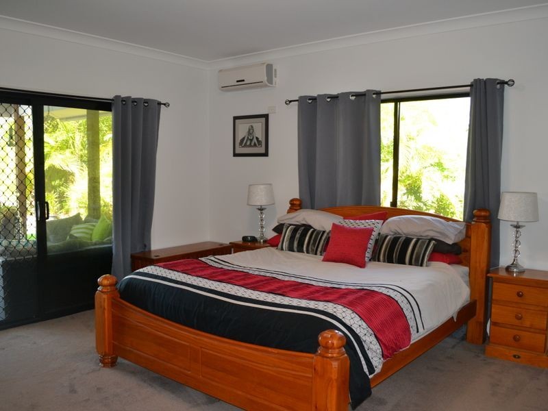 56-58 Adelong St, Gayndah QLD 4625