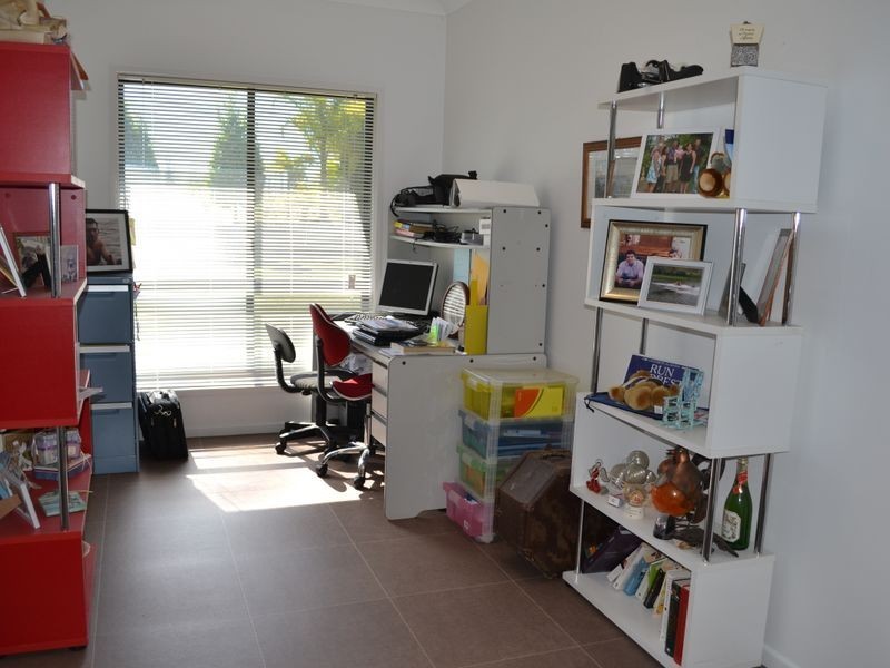 56-58 Adelong St, Gayndah QLD 4625