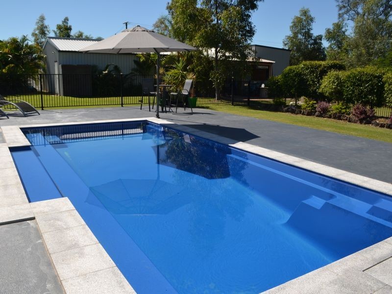 56-58 Adelong St, Gayndah QLD 4625