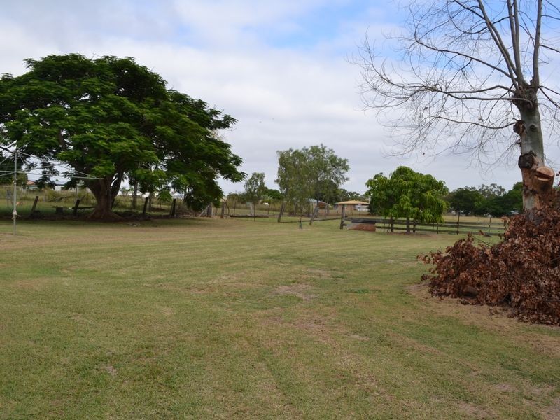 54 Fielding St, Gayndah QLD 4625