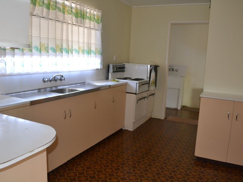 9 Maud St, Gayndah QLD 4625