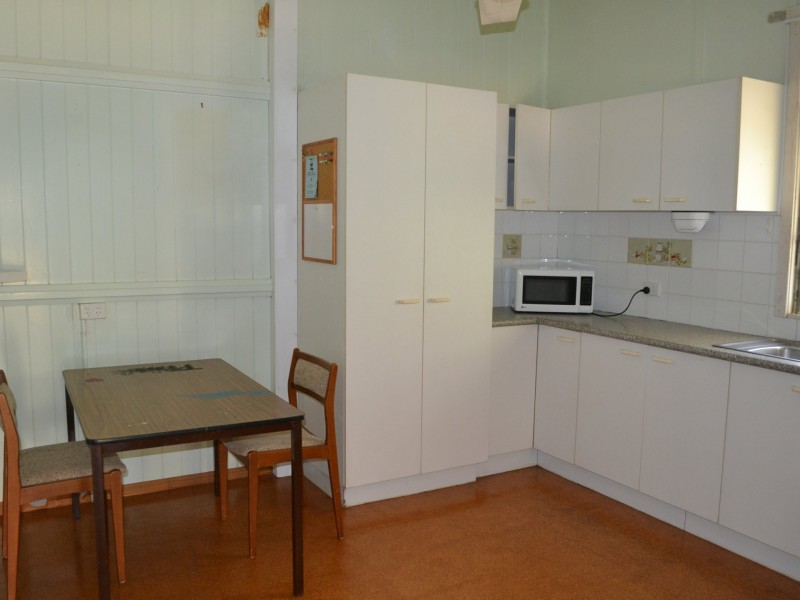 6 Old Maryborough Rd, Gayndah QLD 4625