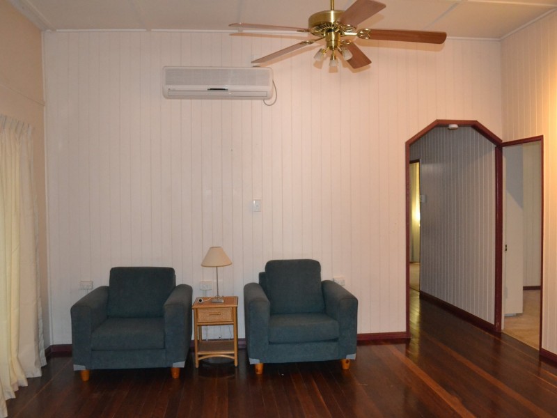 6 Old Maryborough Rd, Gayndah QLD 4625