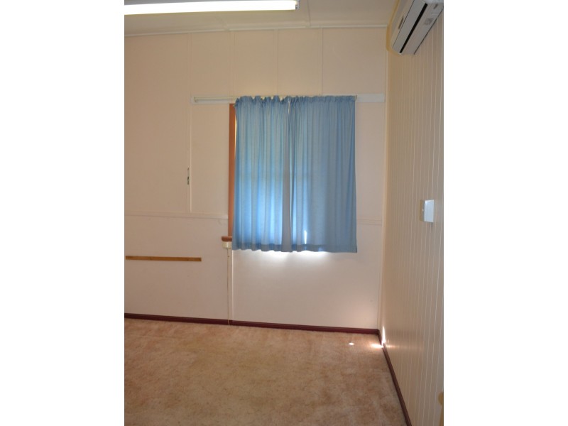 6 Old Maryborough Rd, Gayndah QLD 4625