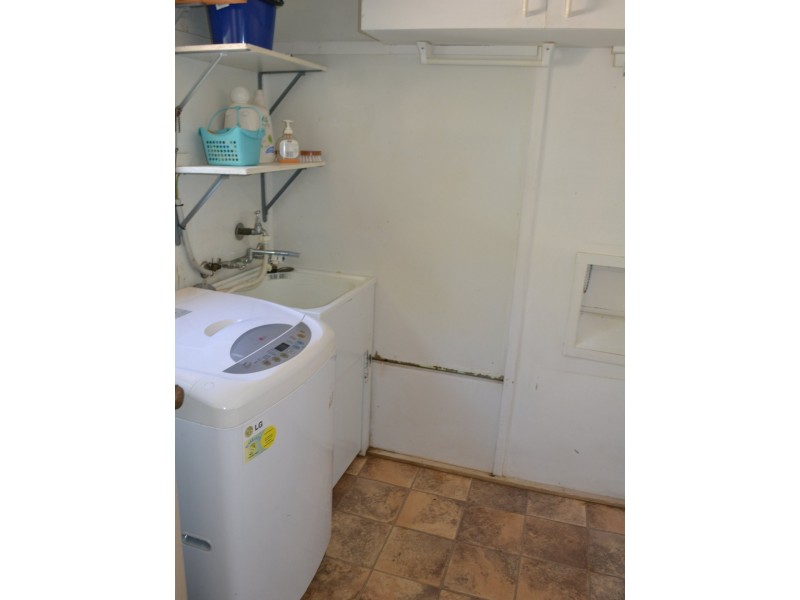 6 Old Maryborough Rd, Gayndah QLD 4625