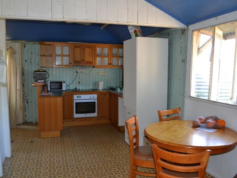 52 Boyd St, Gayndah QLD 4625