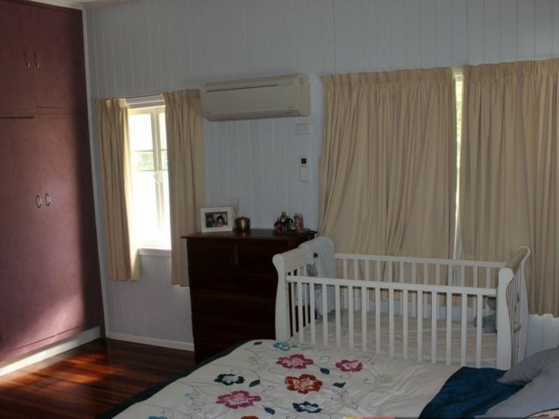 8 Cullen Avenue, Gayndah QLD 4625