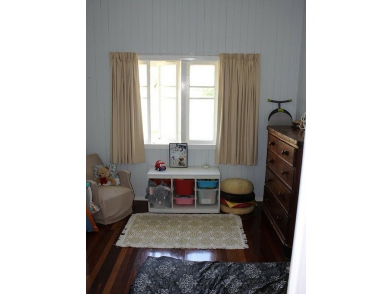 8 Cullen Avenue, Gayndah QLD 4625