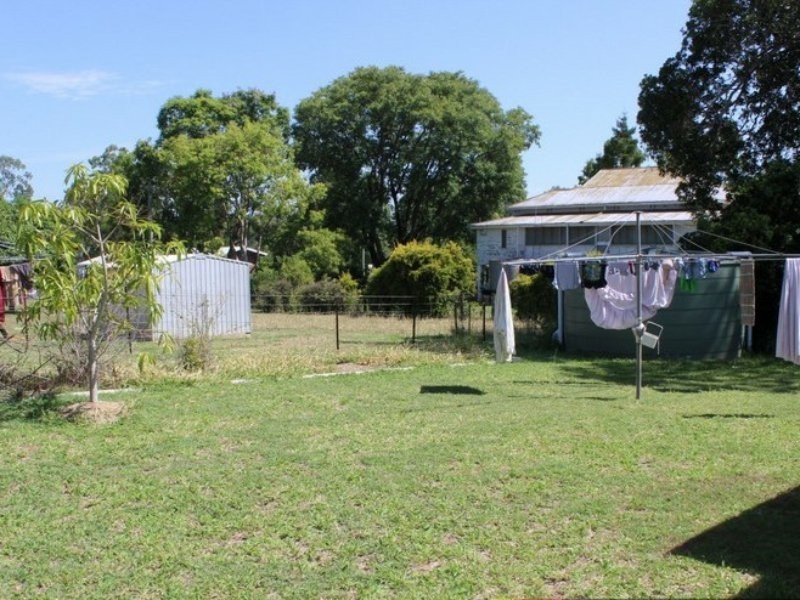 8 Cullen Avenue, Gayndah QLD 4625