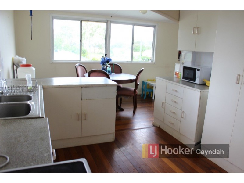 12 Elizabeth Street, Biggenden QLD 4621