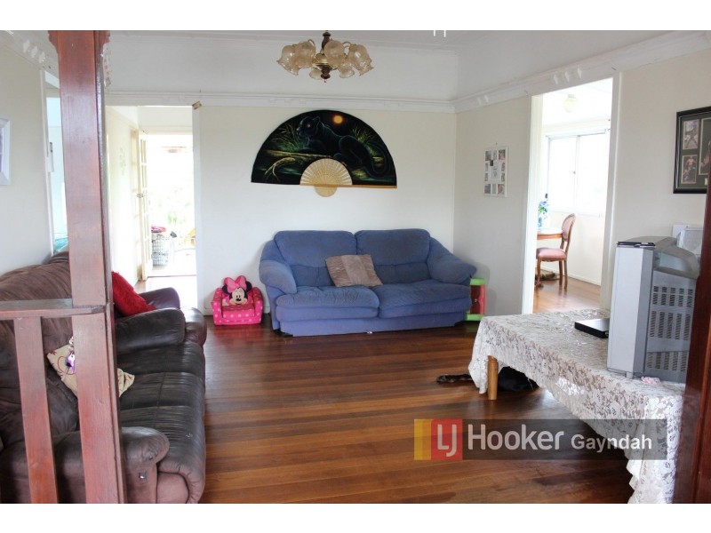 12 Elizabeth Street, Biggenden QLD 4621
