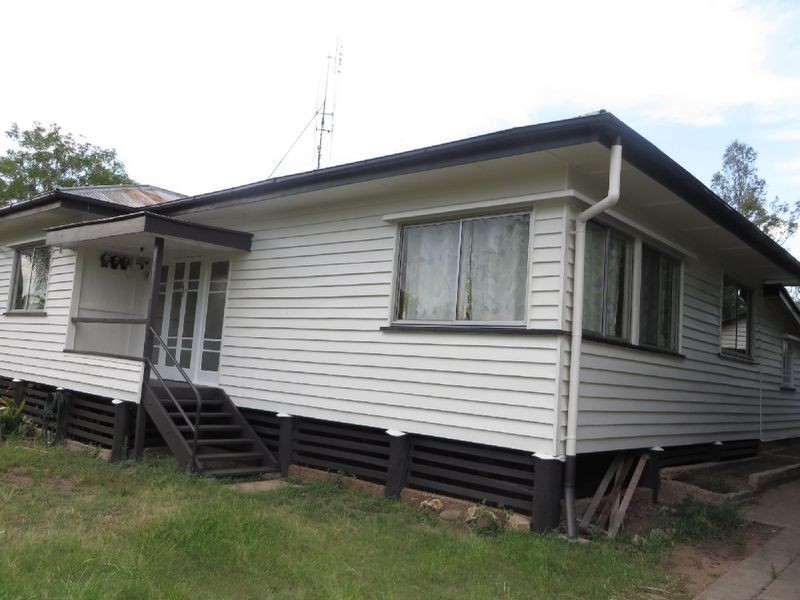 13 Boyd Street, Gayndah QLD 4625