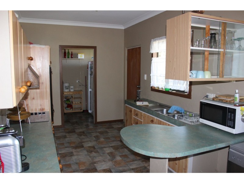 5 East Maud Street, Gayndah QLD 4625