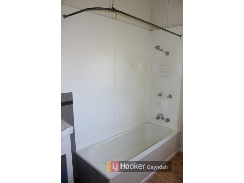 30 Barrow Street, Gayndah QLD 4625