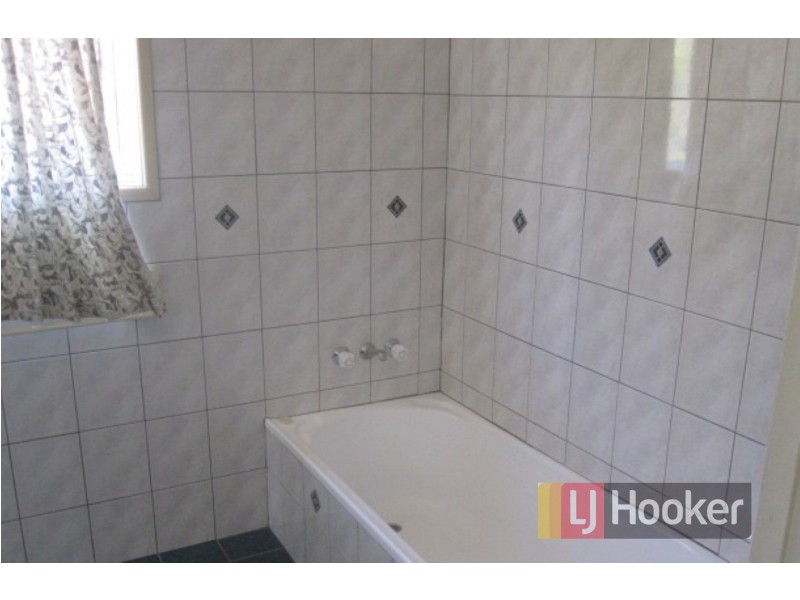 7 Gertrude St, Gayndah QLD 4625