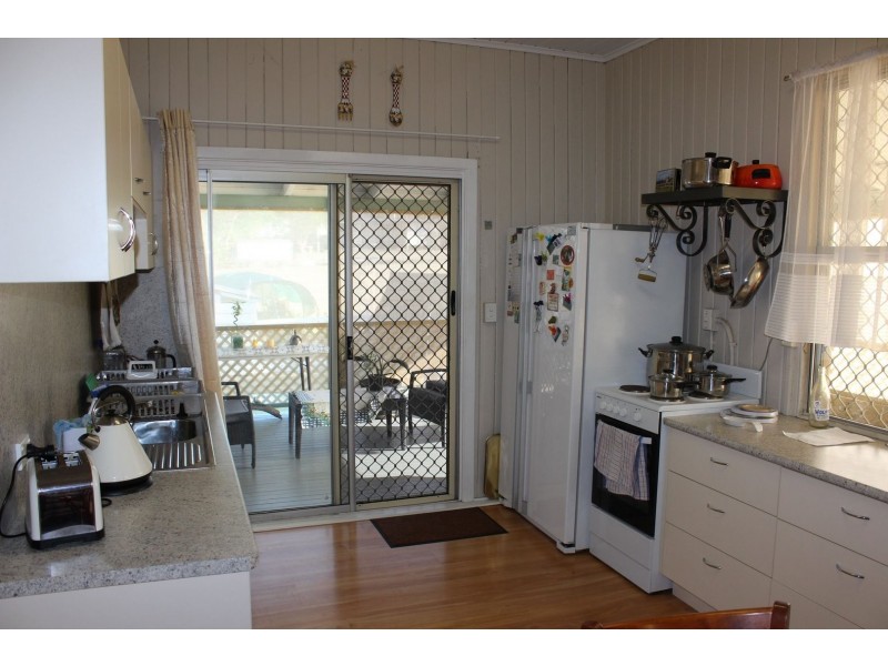 1 Macdonald Street, Eidsvold QLD 4627