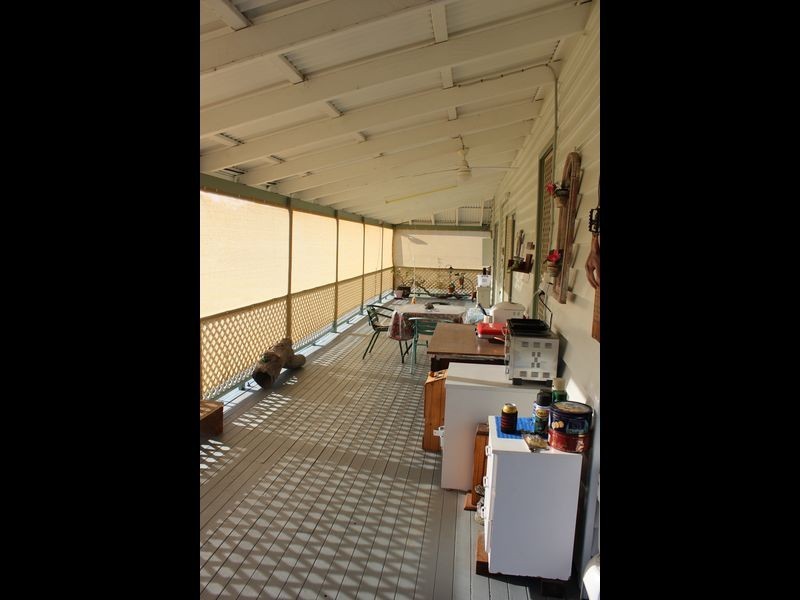 1 Macdonald Street, Eidsvold QLD 4627