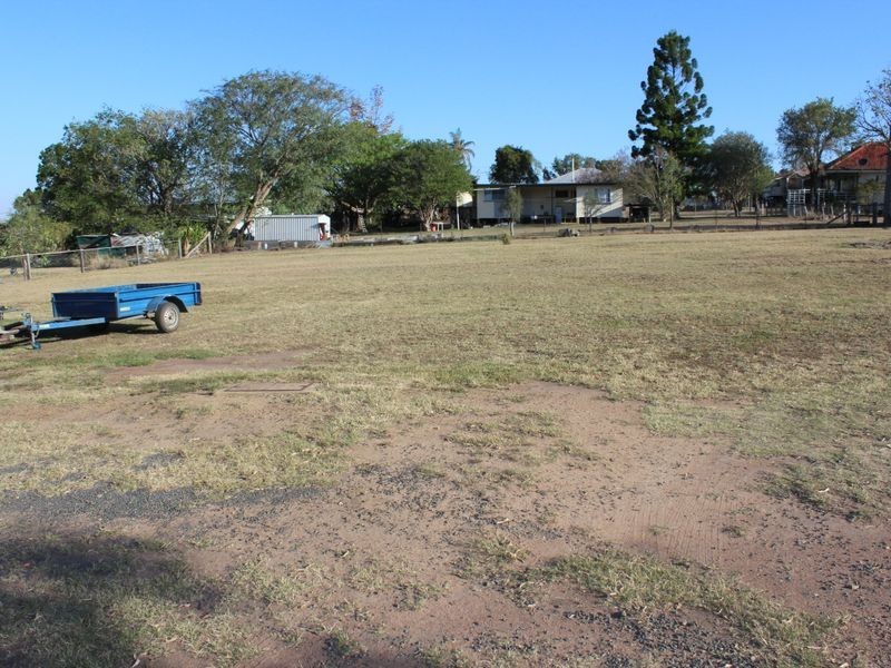 1 Macdonald Street, Eidsvold QLD 4627