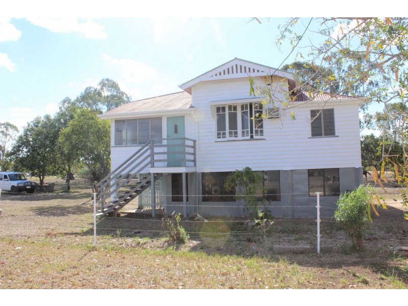 36 Warton Street, Gayndah QLD 4625
