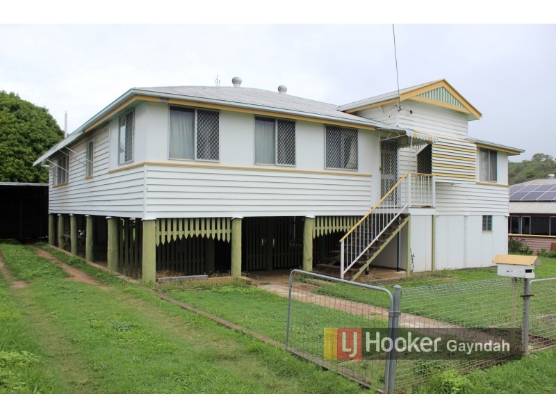 11 Pineapple Street, Gayndah QLD 4625