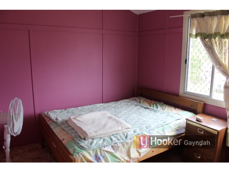 11 Pineapple Street, Gayndah QLD 4625