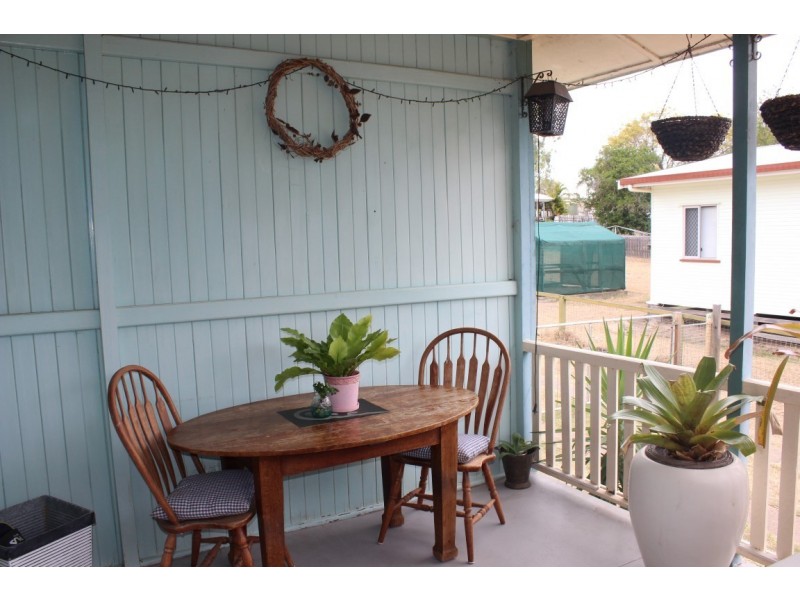 9 Boyd Street, Gayndah QLD 4625