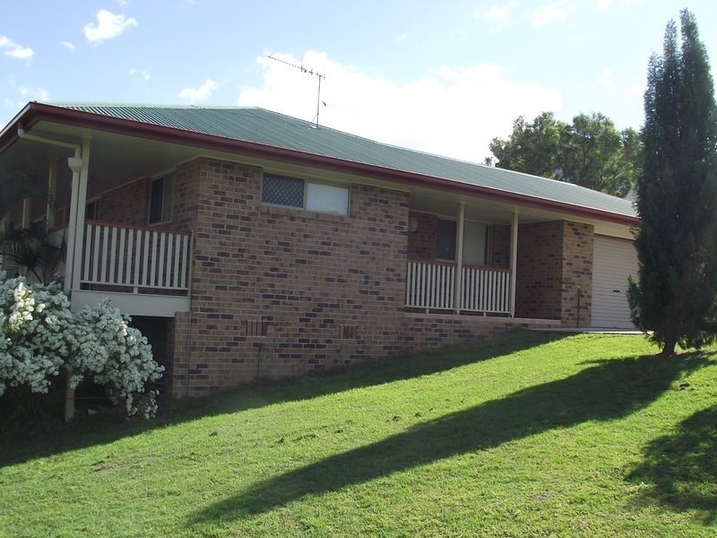 18 Augustus Street, Mount Perry QLD 4671