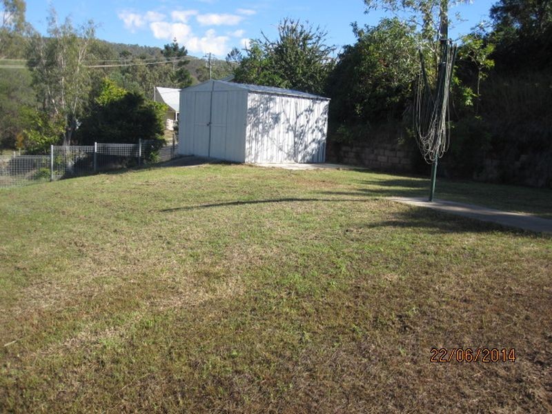 18 Augustus Street, Mount Perry QLD 4671