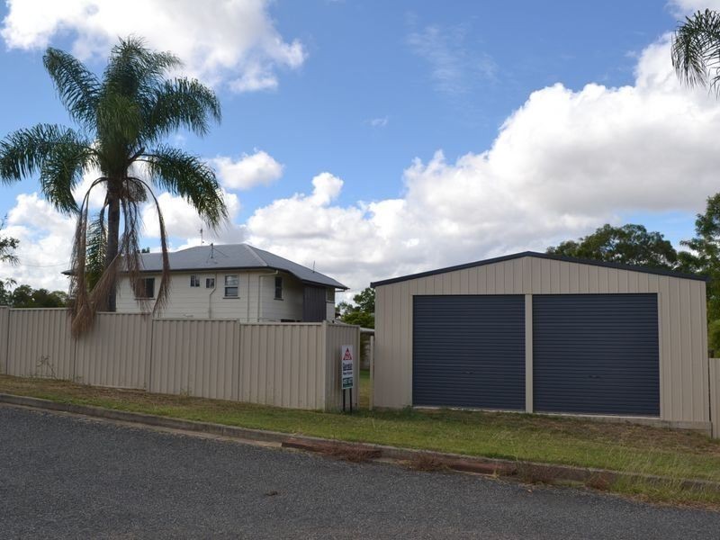 15 Gertrude St, Gayndah QLD 4625