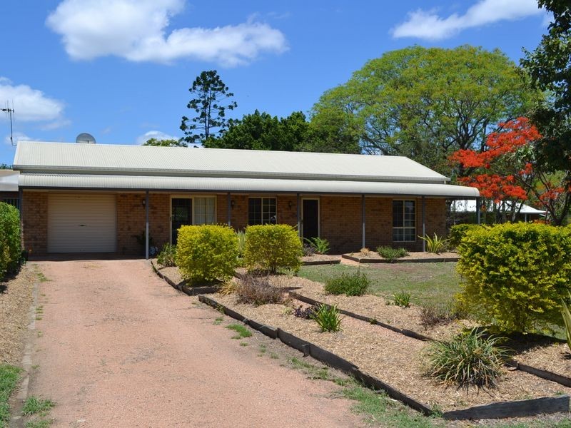 39 Arthur St, Gayndah QLD 4625
