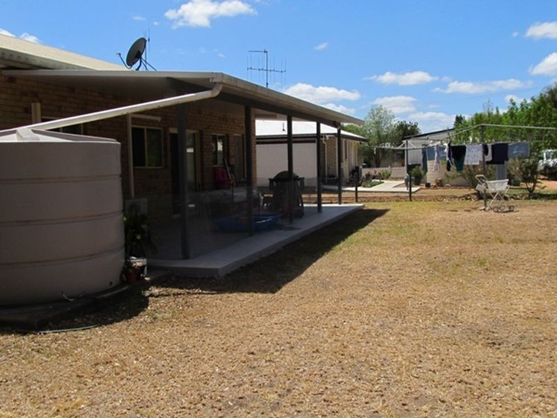 39 Arthur St, Gayndah QLD 4625