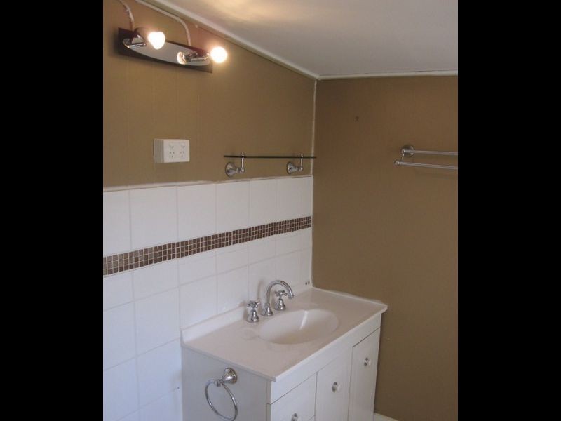 86 Meson St, Gayndah QLD 4625