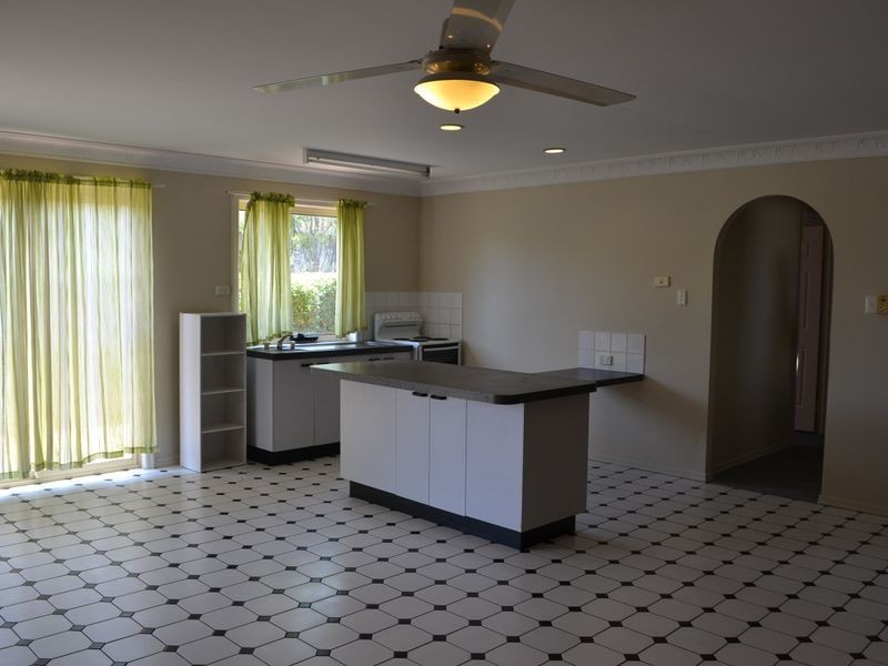 5a Arthur St, Gayndah QLD 4625