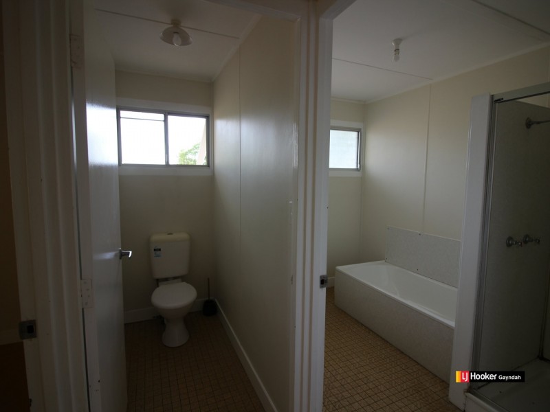 8 Carey Street, Gayndah QLD 4625