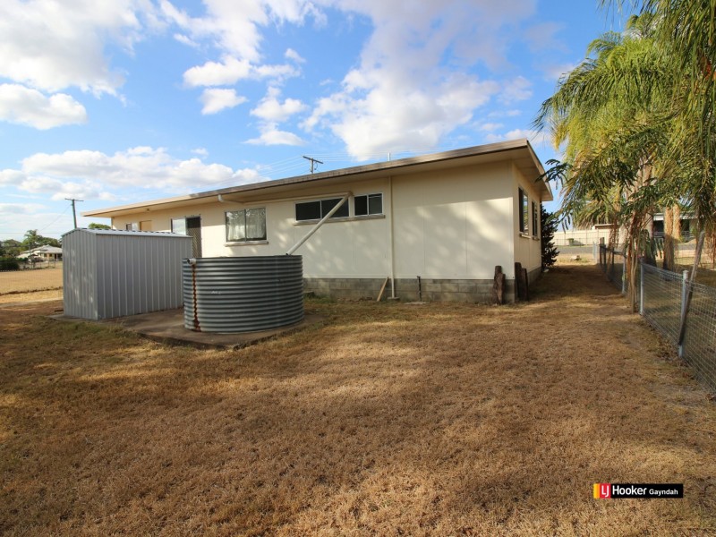 8 Carey Street, Gayndah QLD 4625