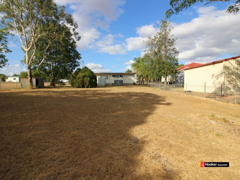 8 Carey Street, Gayndah QLD 4625