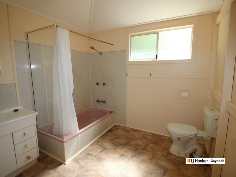 7 Boyd  Street, Gayndah QLD 4625